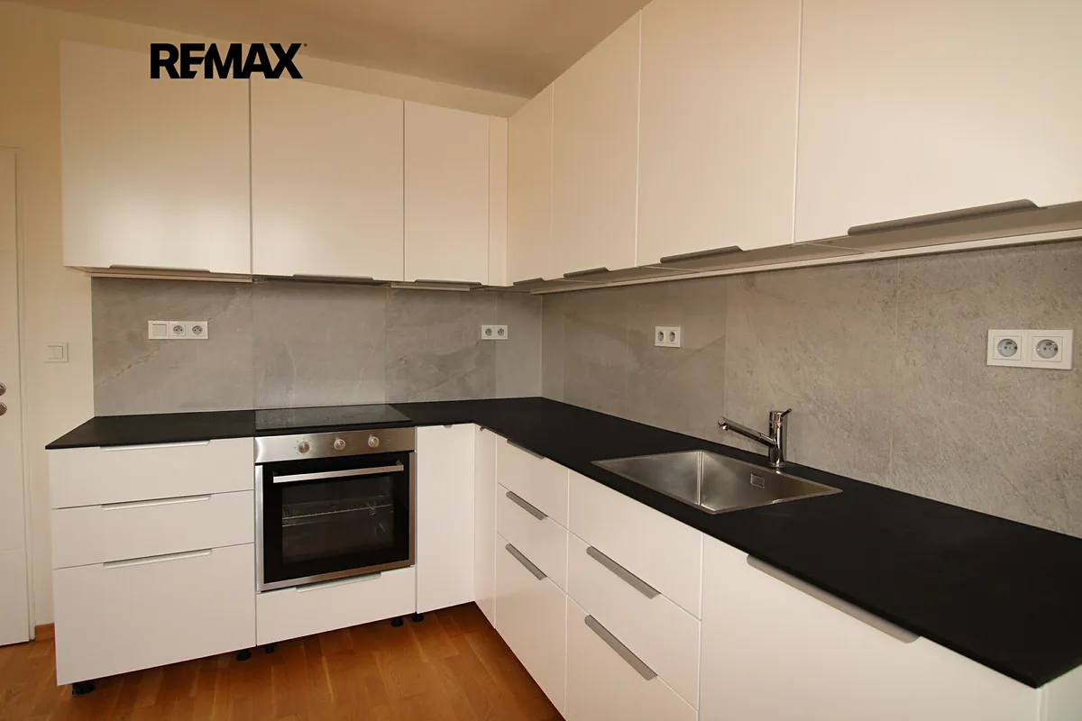 Pronájem bytu 4+kk 96 m²